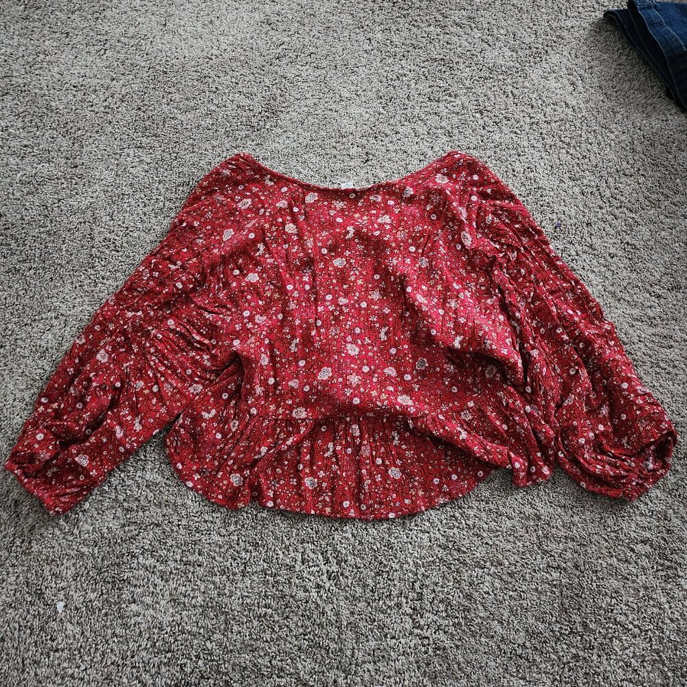 American Eagle Flowy Long Sleeve V-Neck Top - Picture 2 of 6